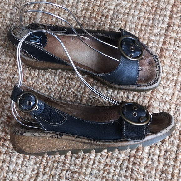 Fly London sandals - Picture 2 of 15